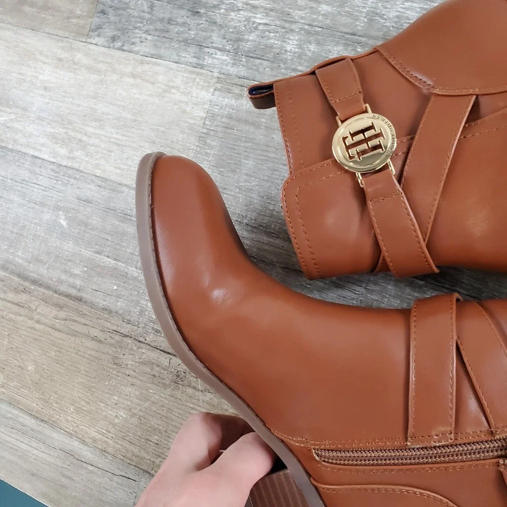 Tommy Hilfiger Womens Tan Brown‎ Diyana Boots Sz 6.5 Zip Up Ankle Booties